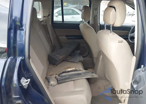 2013 Jeep Compass Sport z USA, uszkodzony, nr VIN 1C4NJCBA8DD264818